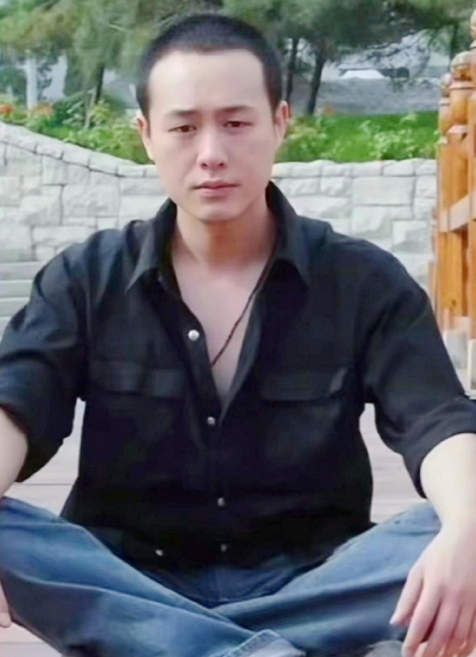 张颂文早年的老照片,来看看熊老师的断头台吧