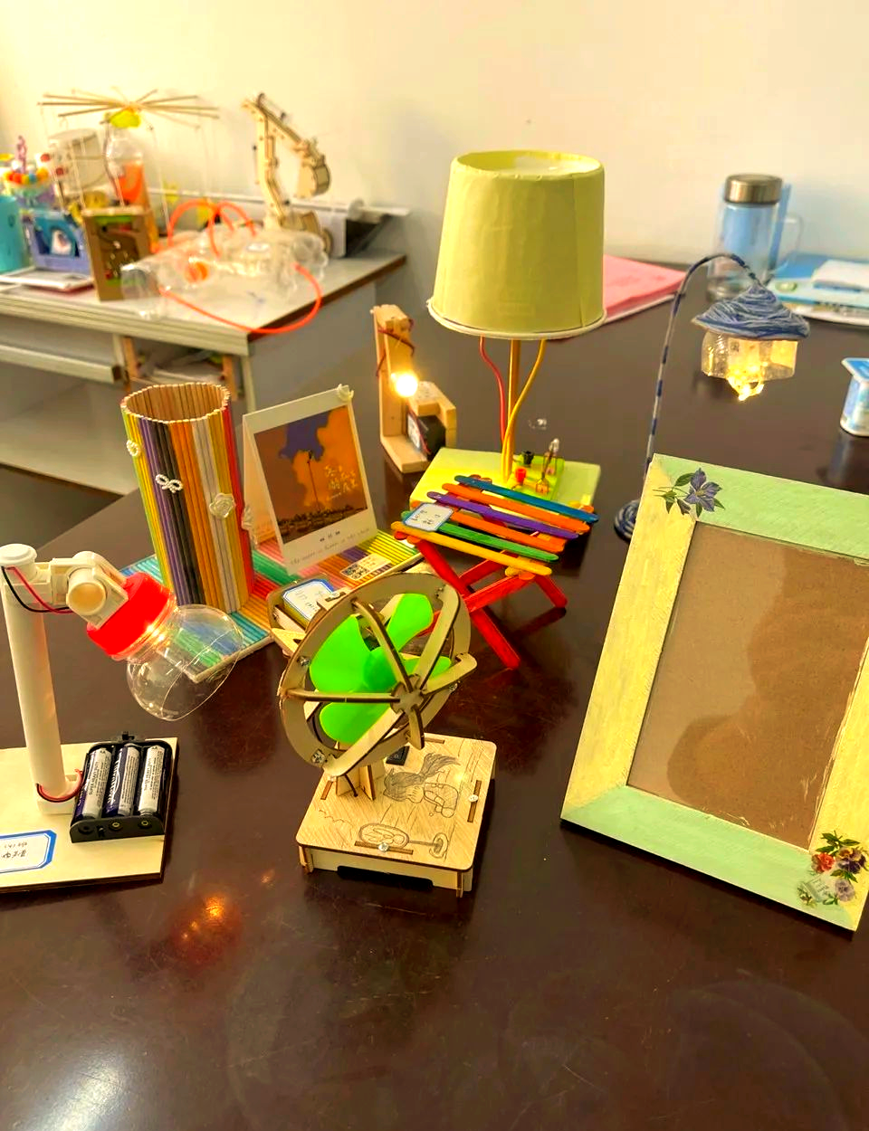 省港中高二年级学生通用技术作品创意展示