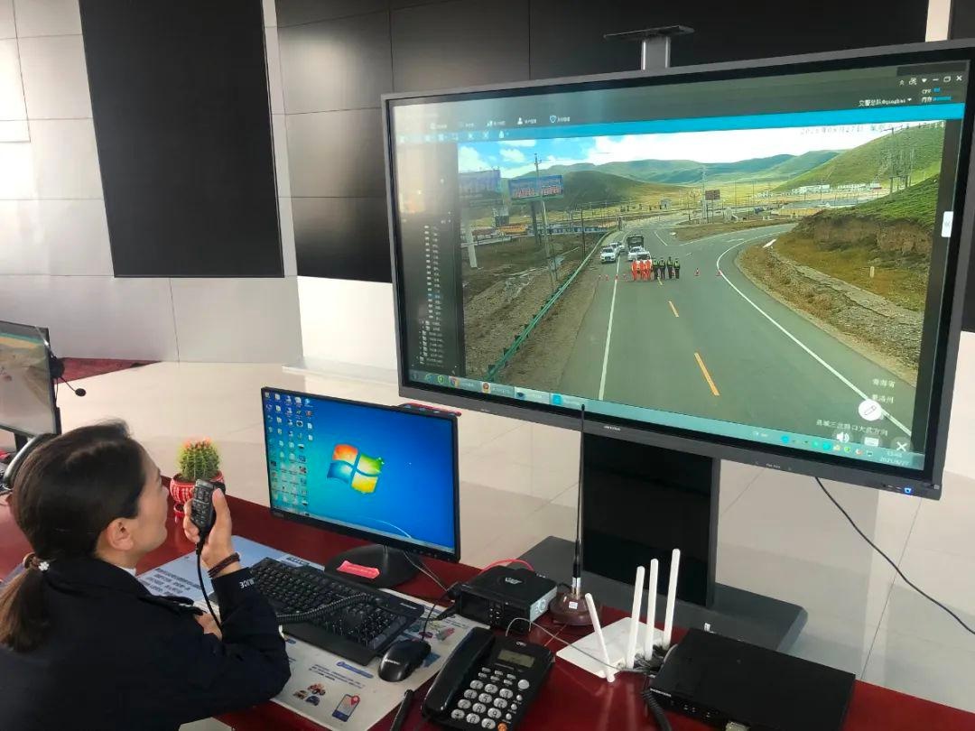 交警支队指挥中心组织开展防汛抗洪 应急演练