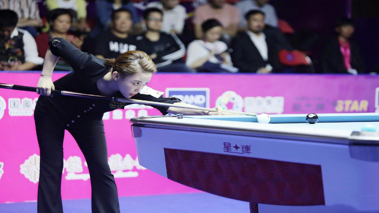 有"九球天后"之称的女神潘晓婷,身材性感妖娆,实力强劲