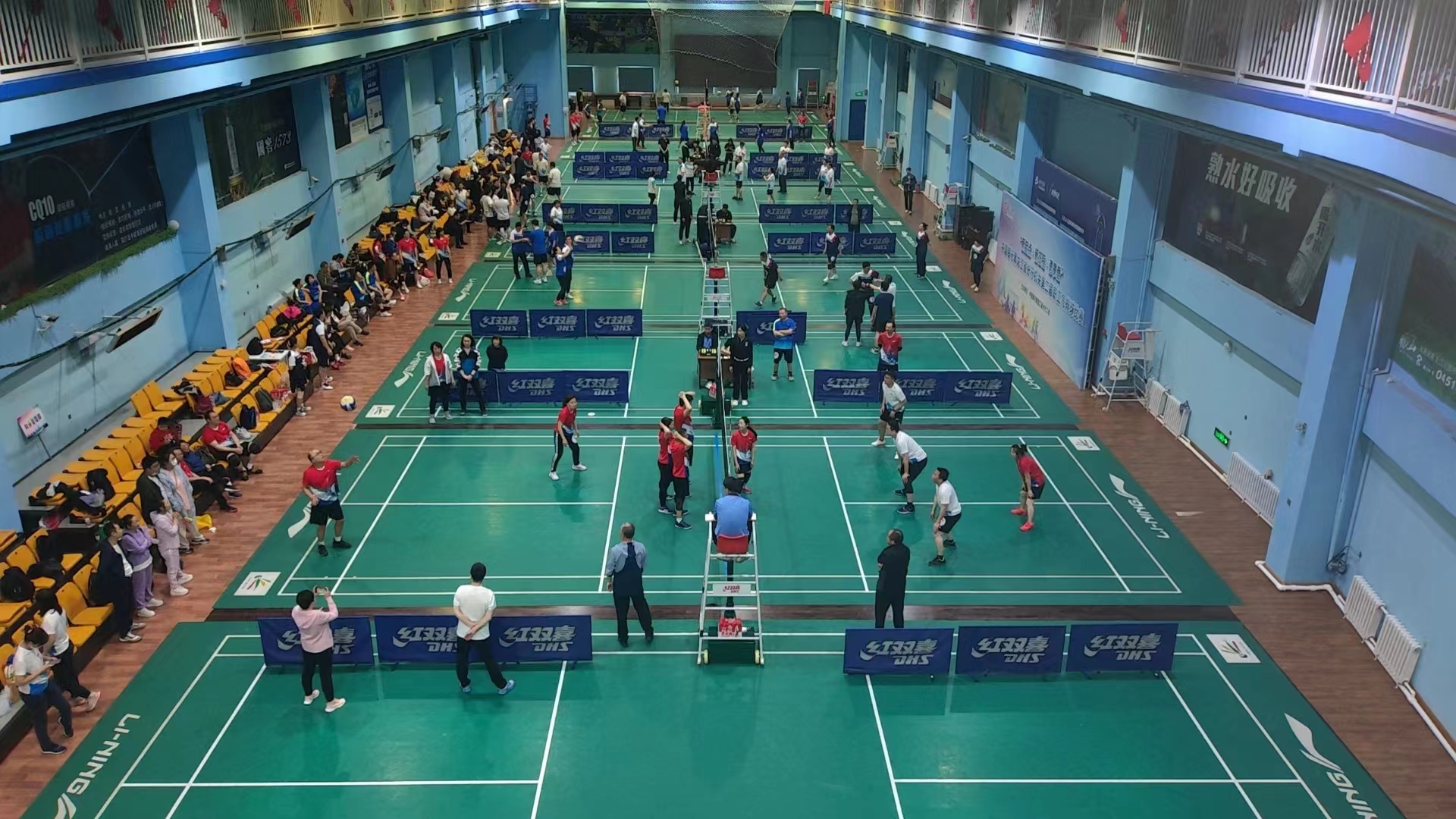 追光|把一只羽毛球装上爱心,送给"星星的孩子"