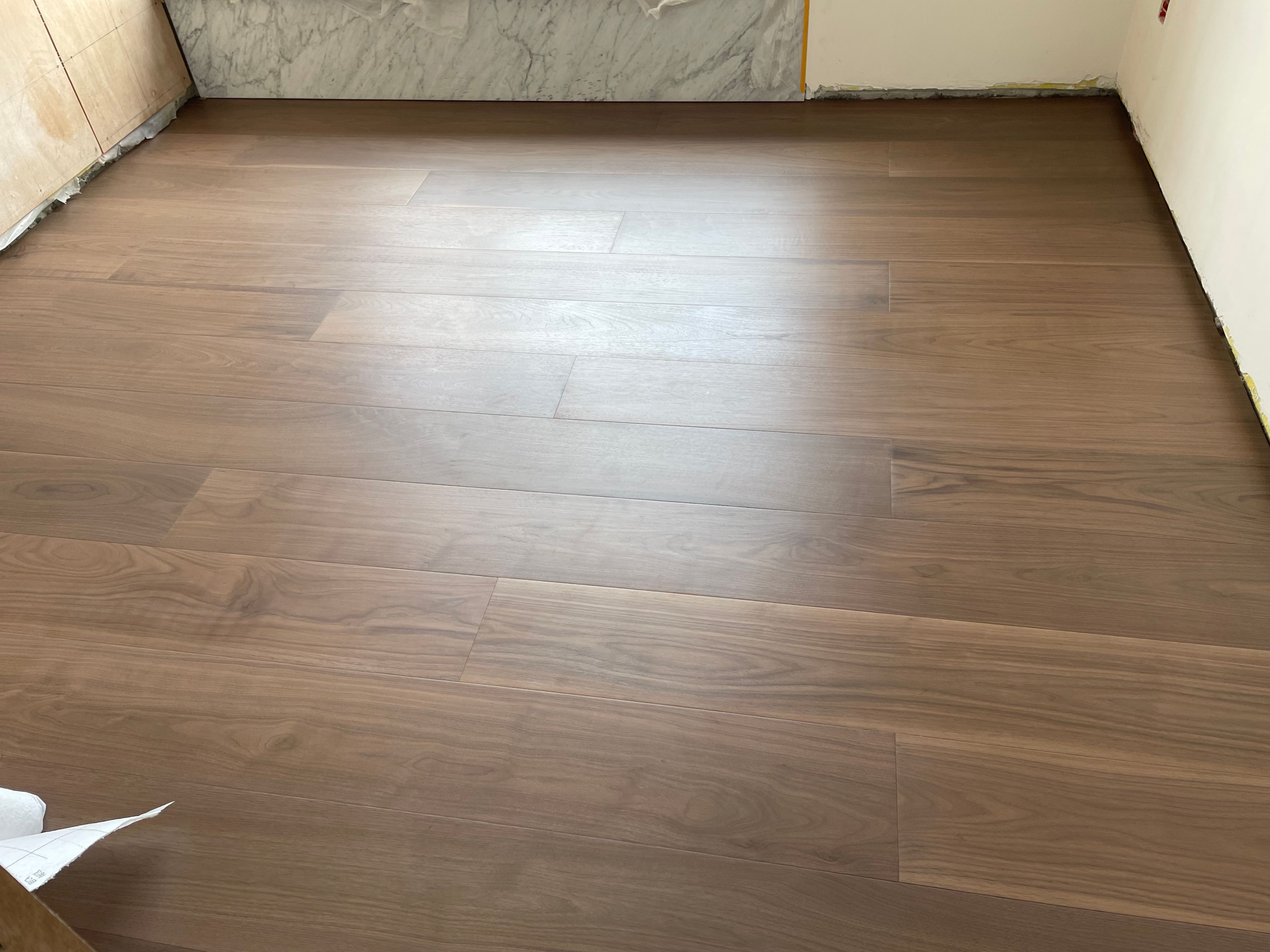 必入!安嘉的胡桃木地板,创造空间高雅韵味