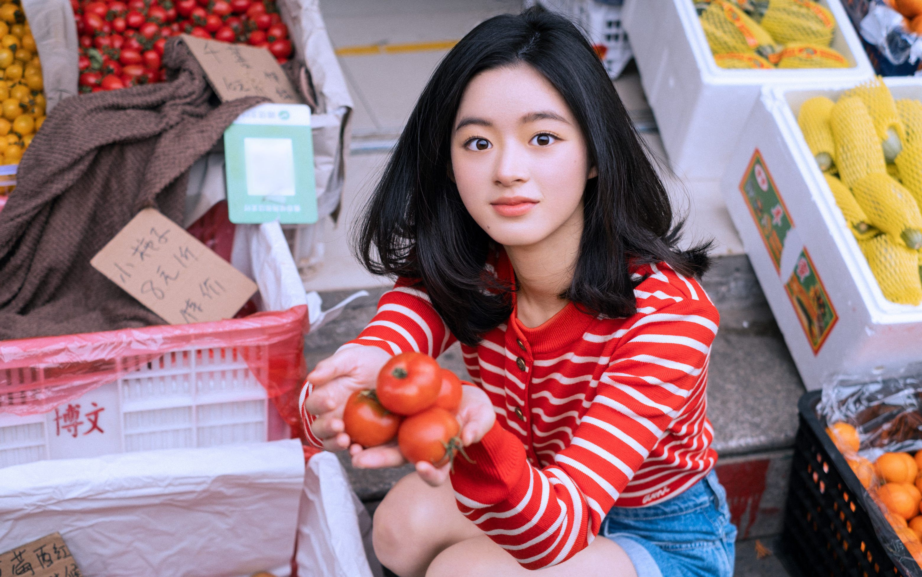 黄杨钿甜牛仔超短裤大长腿甜美写真