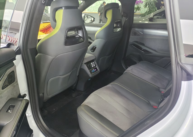 "比亚迪最美suv"来了!全新宋l到店,预售22万起,你看咋样?