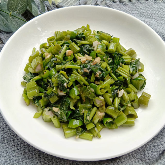 青椒碎炒空心菜,简单快手,美味下饭菜