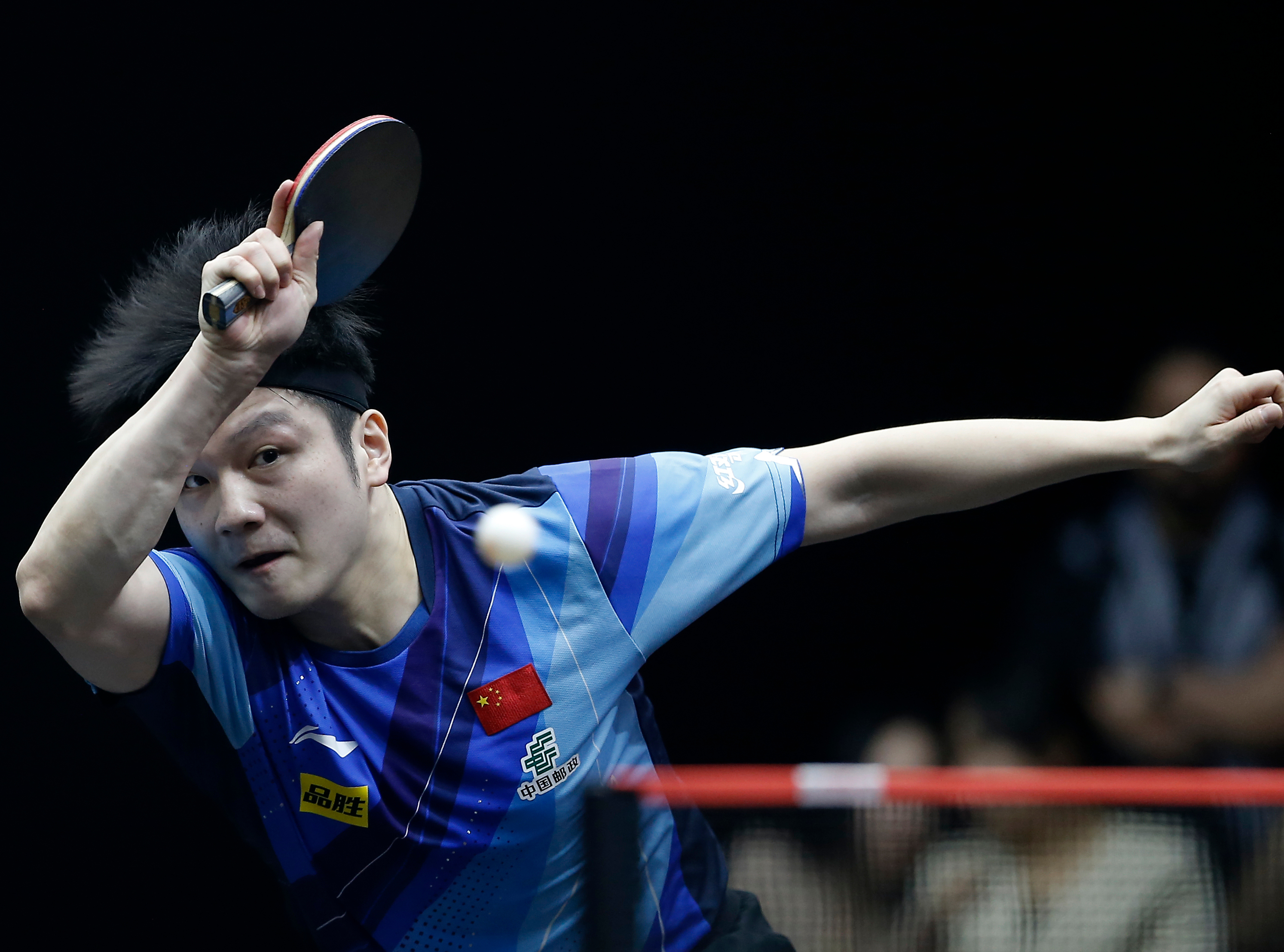 乒乓球——wtt男子总决赛:樊振东晋级半决赛