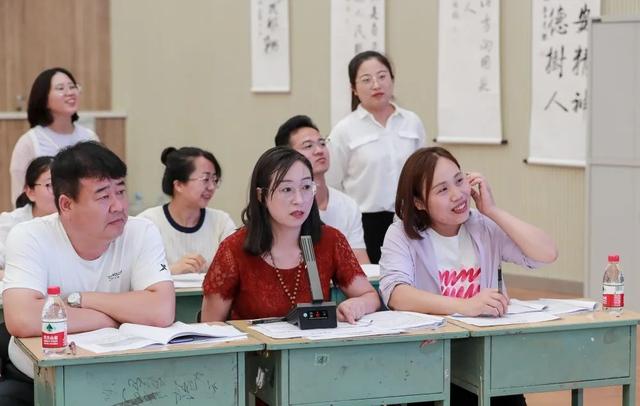 勇攀文巒,暢遊史海——延安市實驗中學舉行第十九屆文綜知識競賽