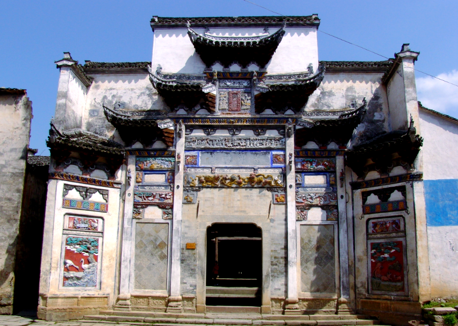 徽州民居大门与门楼:建筑艺术与社会地位的体现