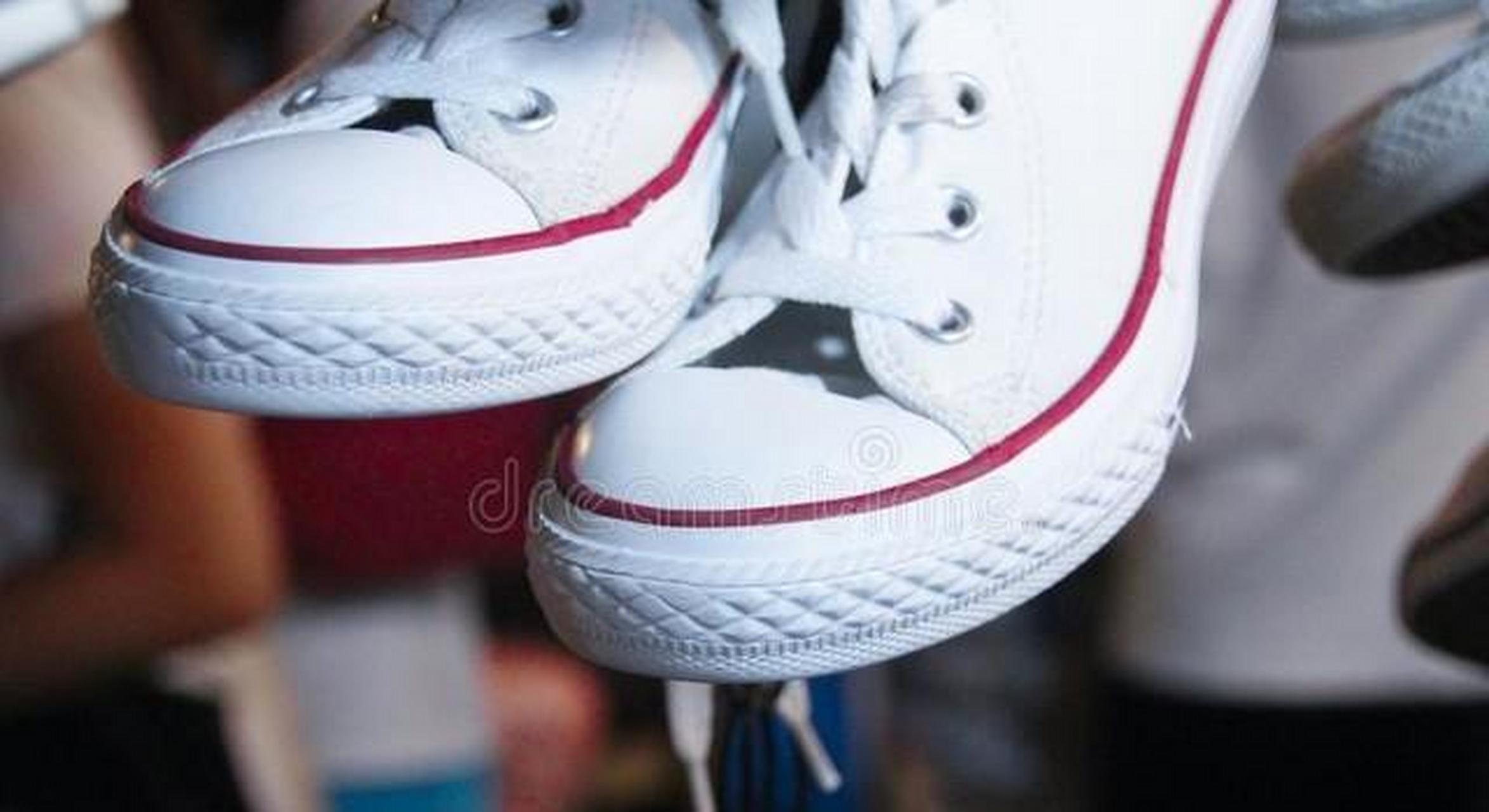 文:崔广志 图:来源于网络 小时候父母都在外地工作,所以我的童年有三