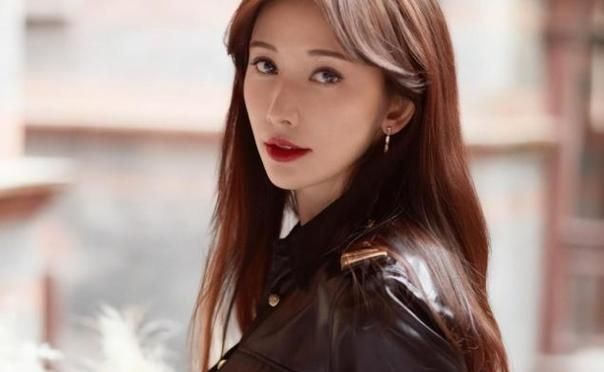 魅力绽放!林志玲:气质之美引爆时尚界