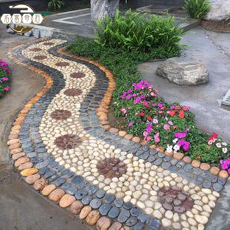 中山|鹅卵石花园地铺让庭院色彩不单调