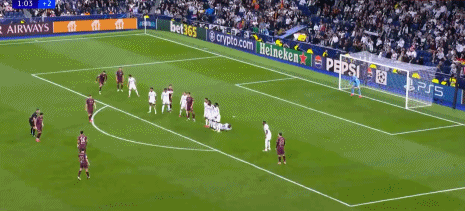 皇马姆巴佩帽子戏法击溃曼城_姆巴佩战旧主隔空施压 巴黎硬钢皇马挺进决赛_姆巴佩皇马欧冠首秀帽子戏法