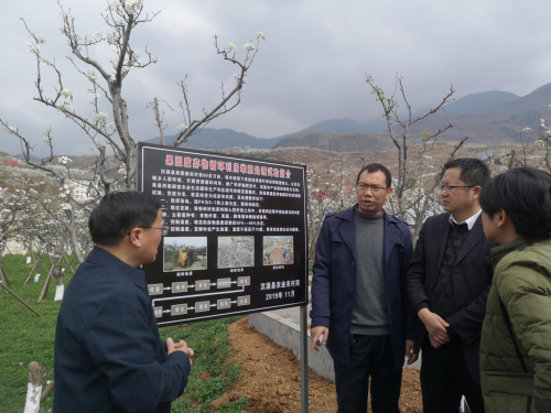 雅安市农业农村局党组书记倪林一行检查指导汉源县农时用火及秸秆综合