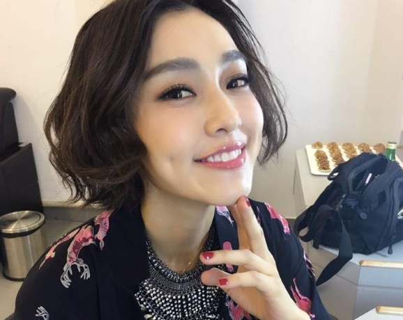 44岁范玮琪近照明显发福,肉肉的圆脸十分抢镜,网友:该瘦身了