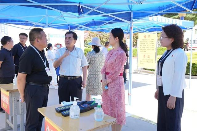 澄城副县长邓茜检查指导中考备考工作