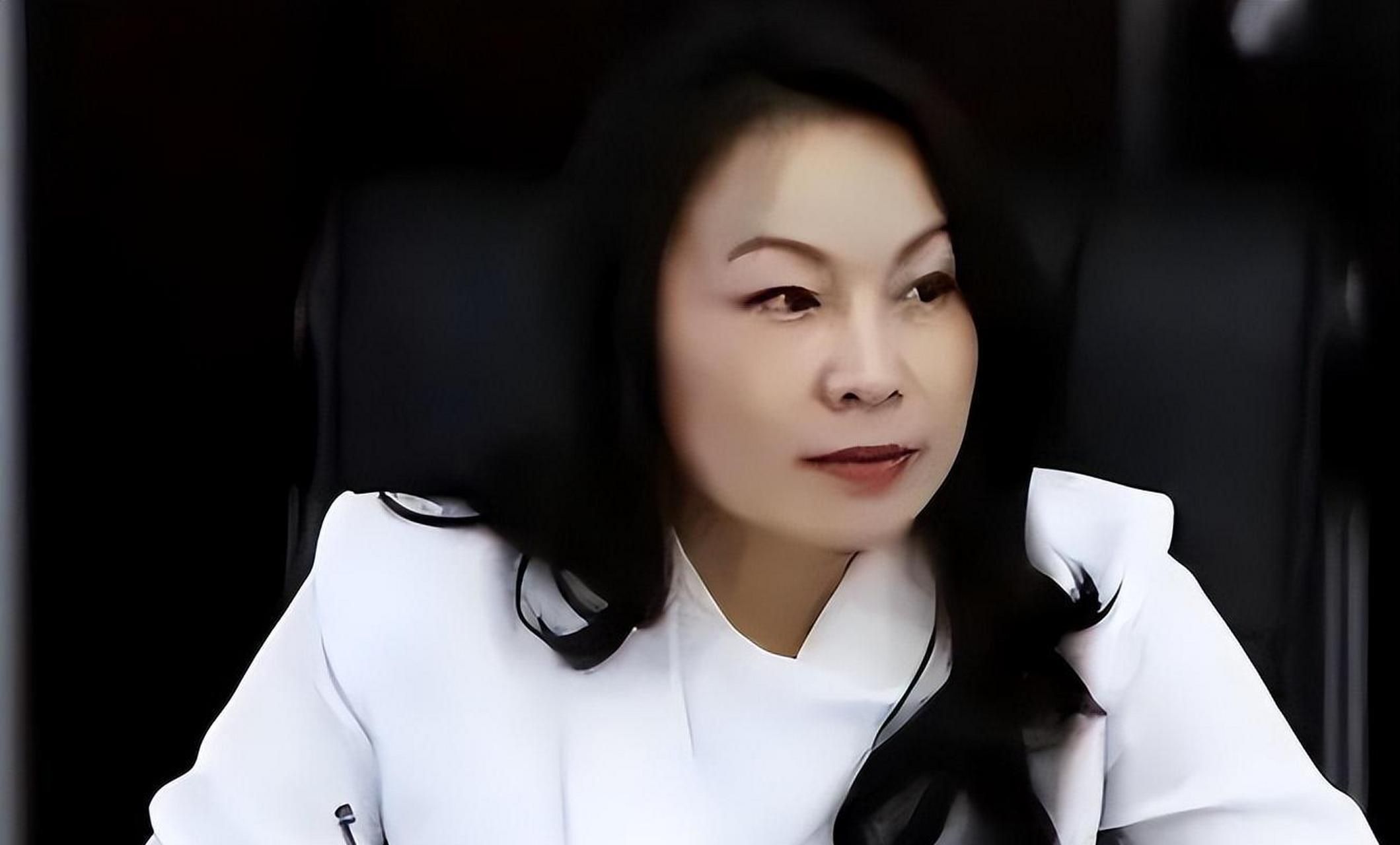 前言 罗敏——曾任职云南省财政厅企业处处长,云南省农村信用社联合社