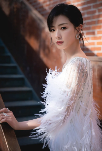 万茜在甄嬛传里饰演谁?