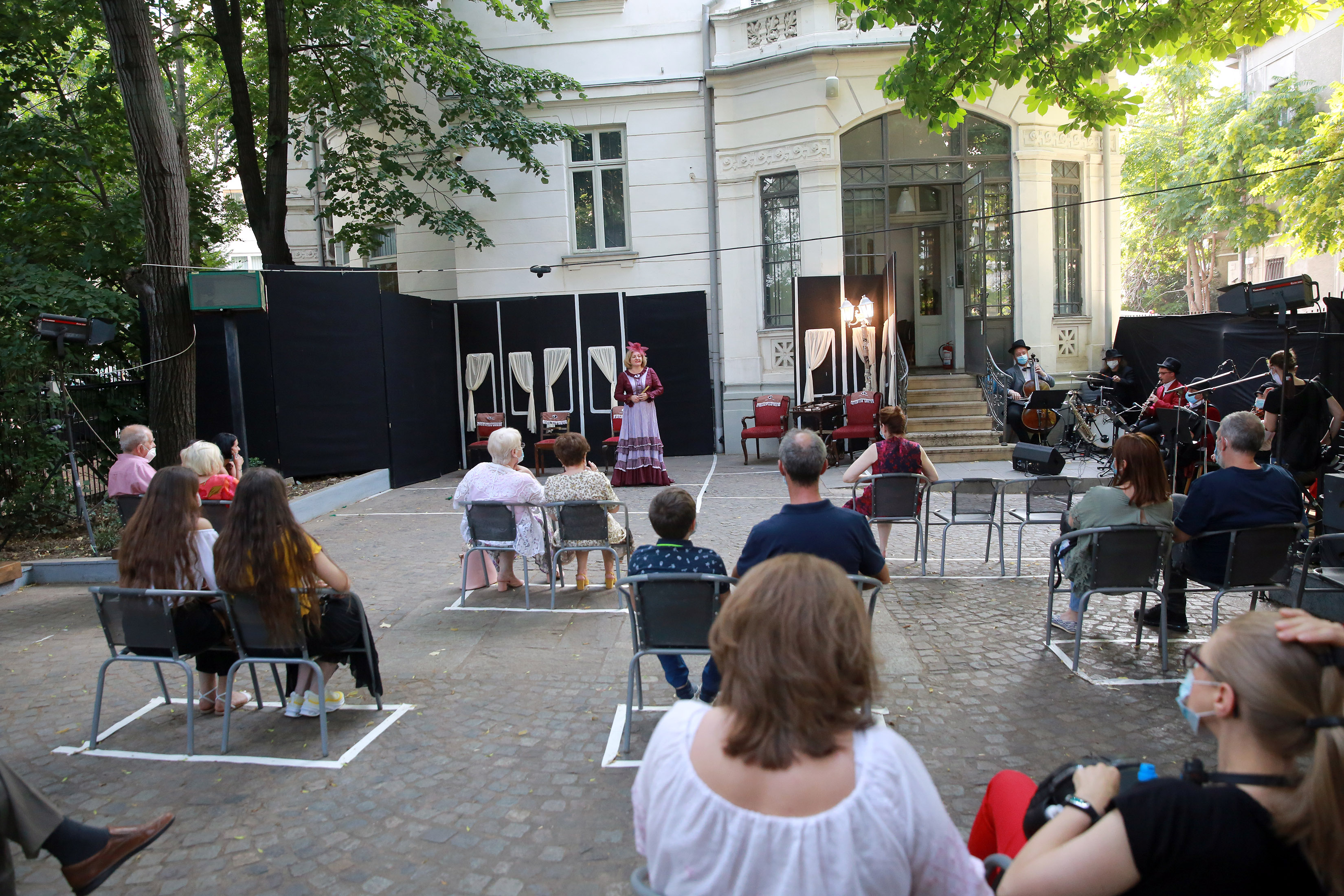 罗马尼亚:疫情下的露天演出