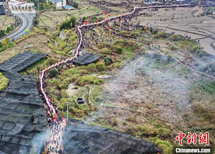 (新春走基层)福建连城:400多年历史的"姑田游大龙"