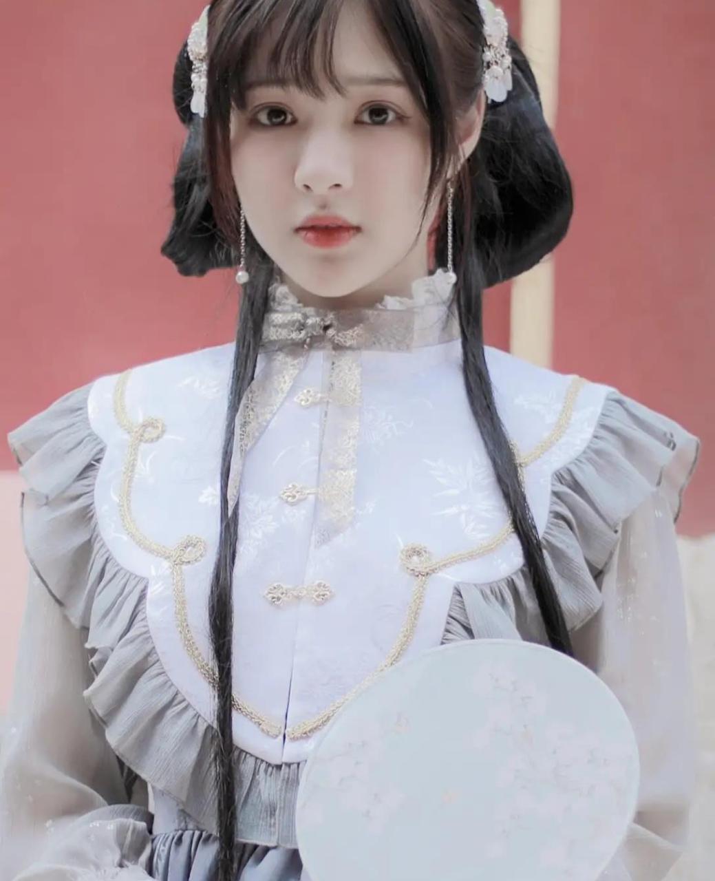 女生壁纸:石雪婧,百变甜美的少女气息