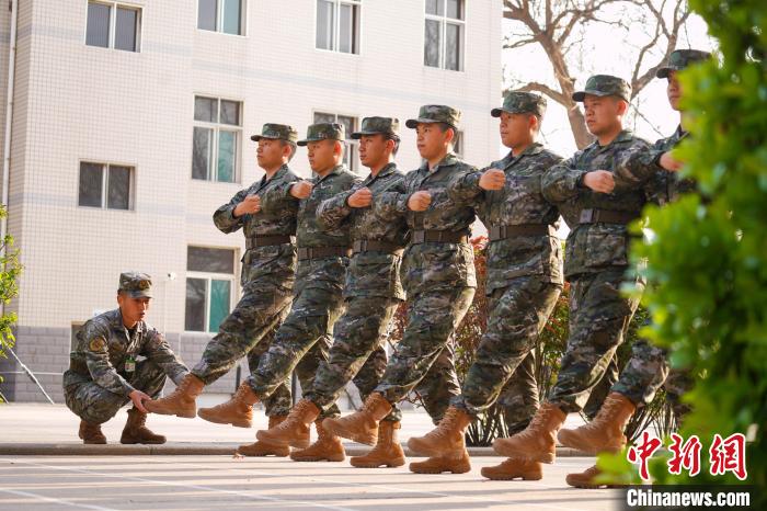 武警山西总队新兵图片