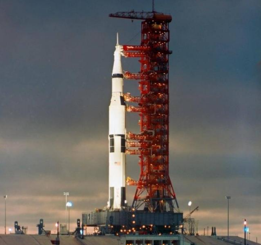 人类历史上的最强火箭土星五号,无法再复制?美国也造不出来了?