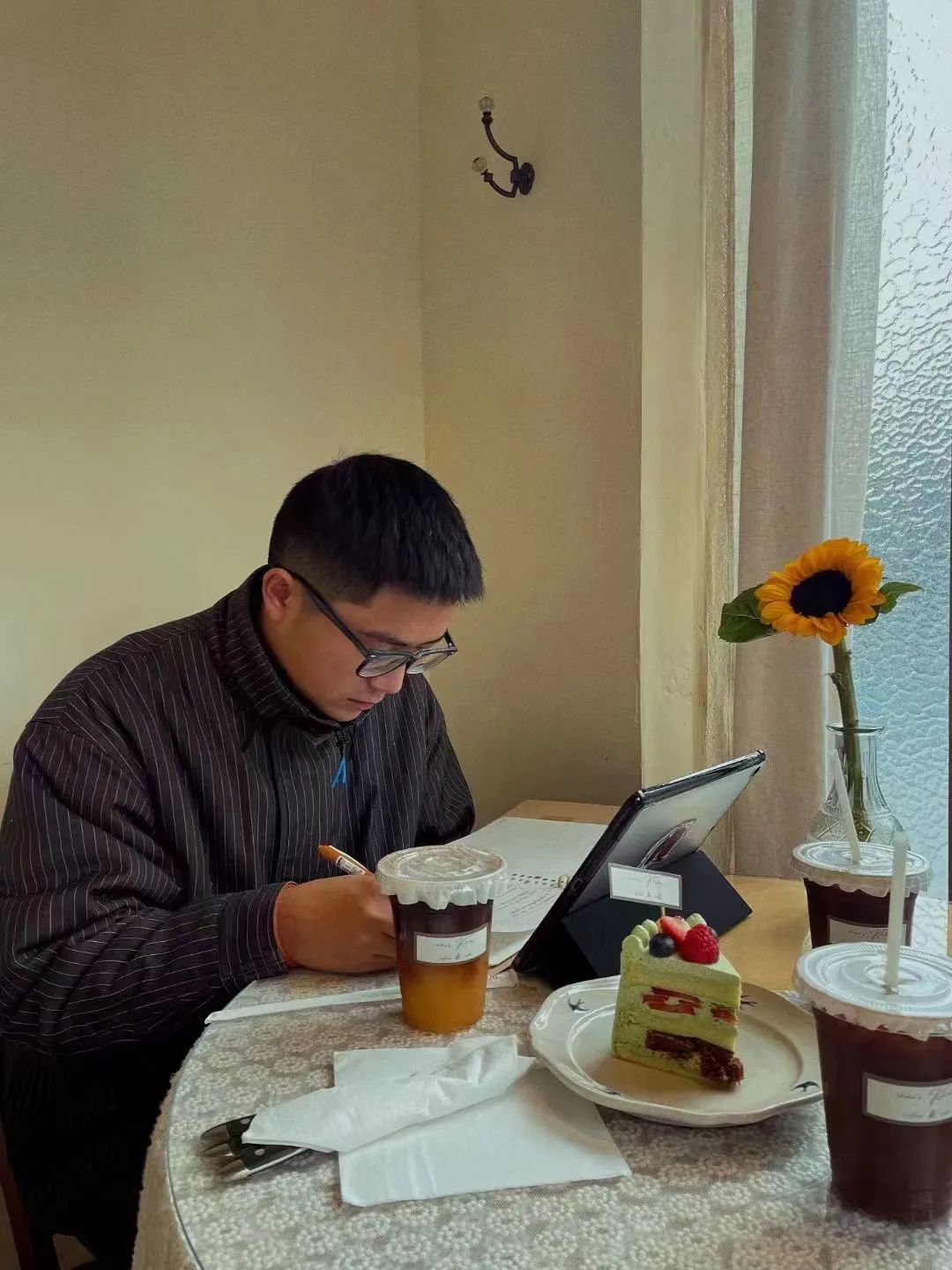 校友系列报道(二)丨严凯:教育就是人点亮人