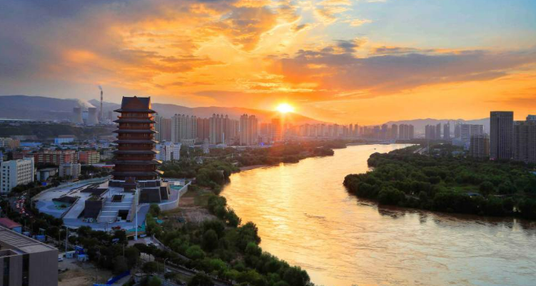 z917列车沿途风景