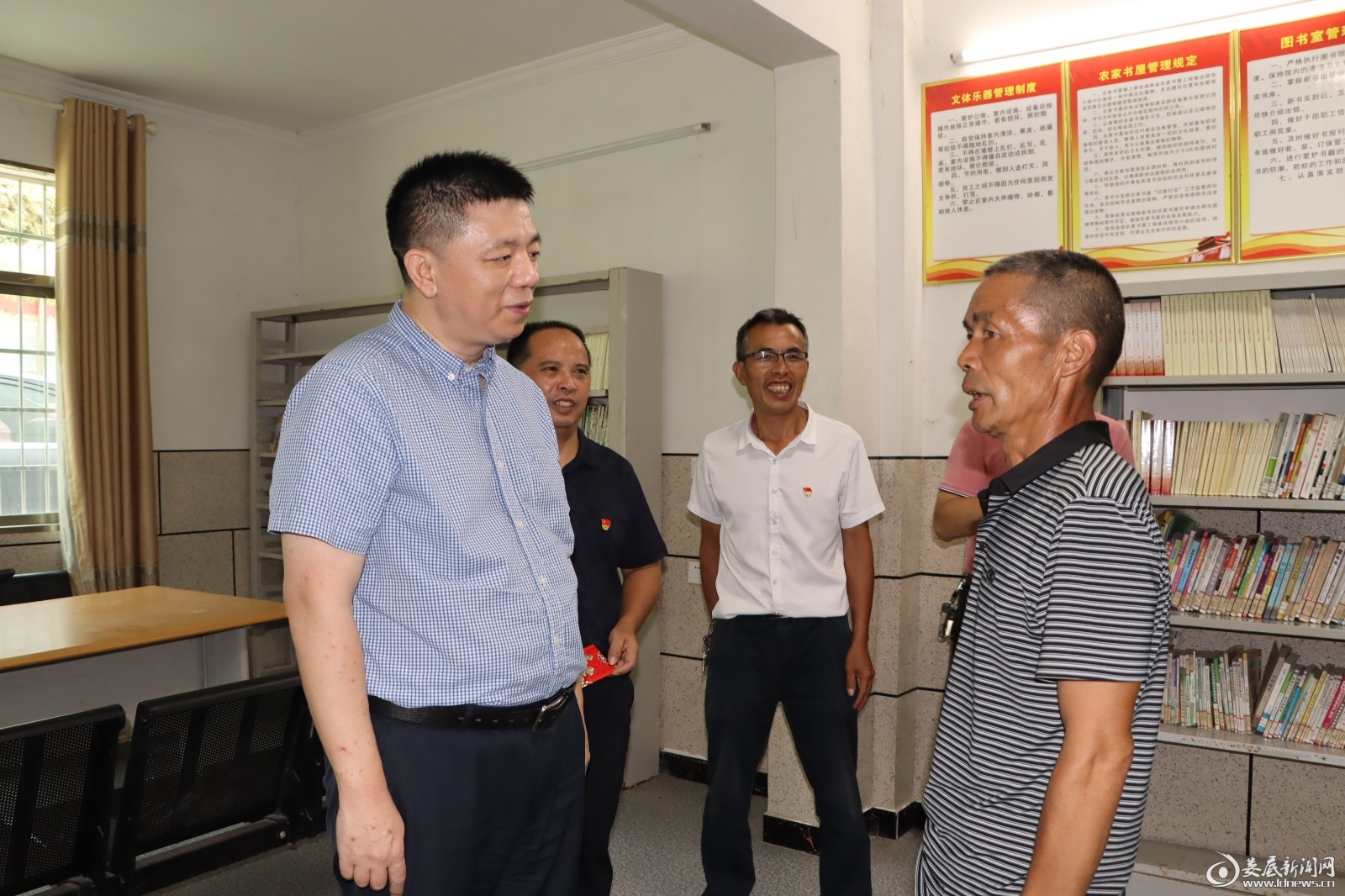 梁立坚到三尖镇光明村调研乡村振兴工作