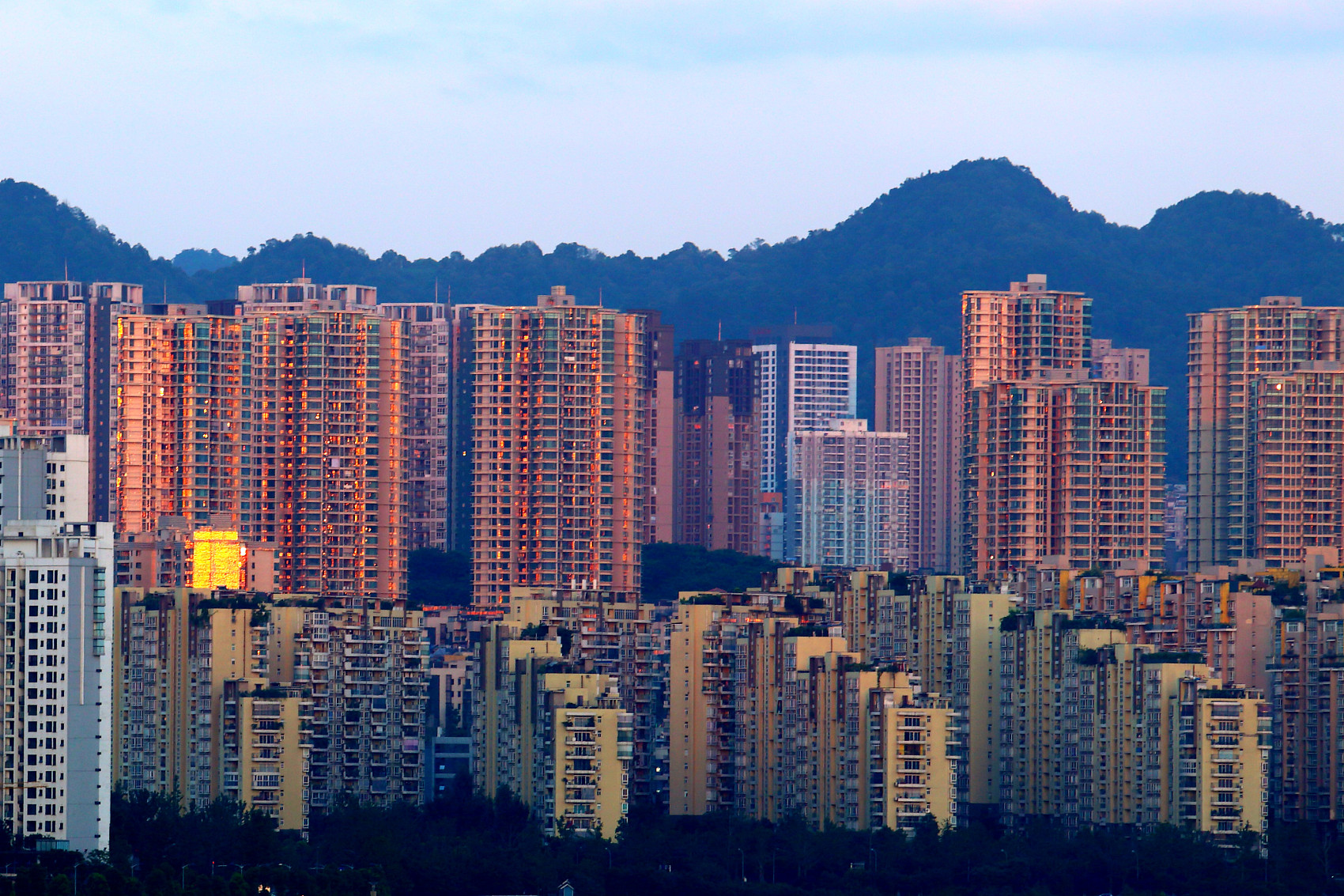 地产压垮重庆摩帮大佬隆鑫系深陷债务危机13家子公司破产重整