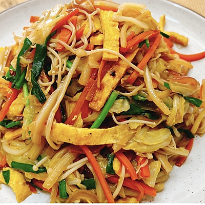 想要滋阴补血吗?这道 精致一人食 炒杂菜少不了