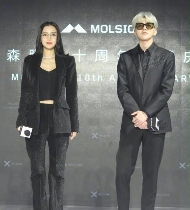 蔡徐坤与lisa,baby组成的惊艳姐弟cp合作大片