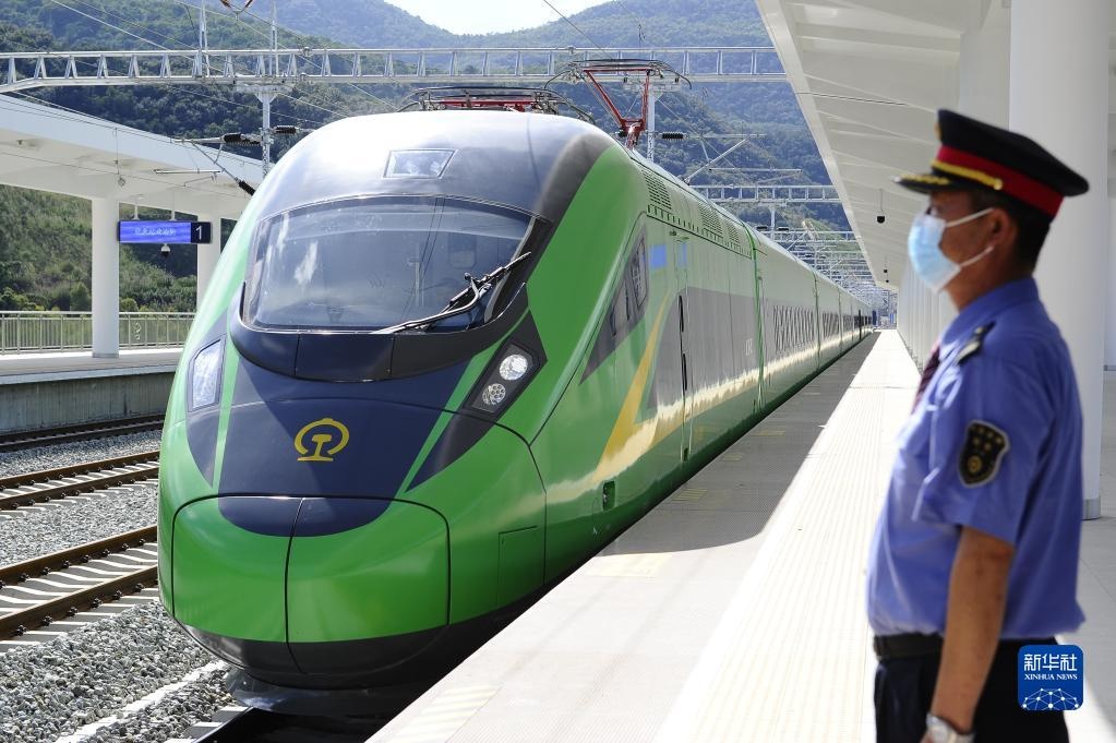 复兴号动车组试车中老铁路国内玉溪至磨憨段「组图」