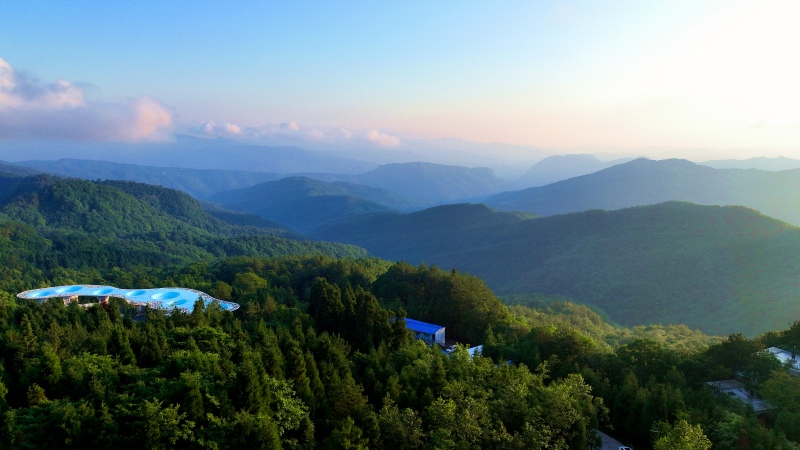四川宣汉:月亮坪初夏落日烟云似蓬莱仙岛