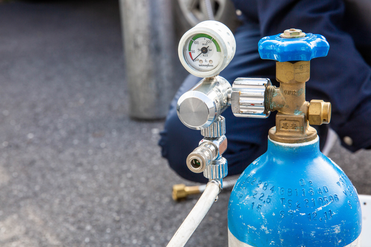 上海家用氧企业停产:如何保障家用氧气瓶供氧?是否需要制氧机?