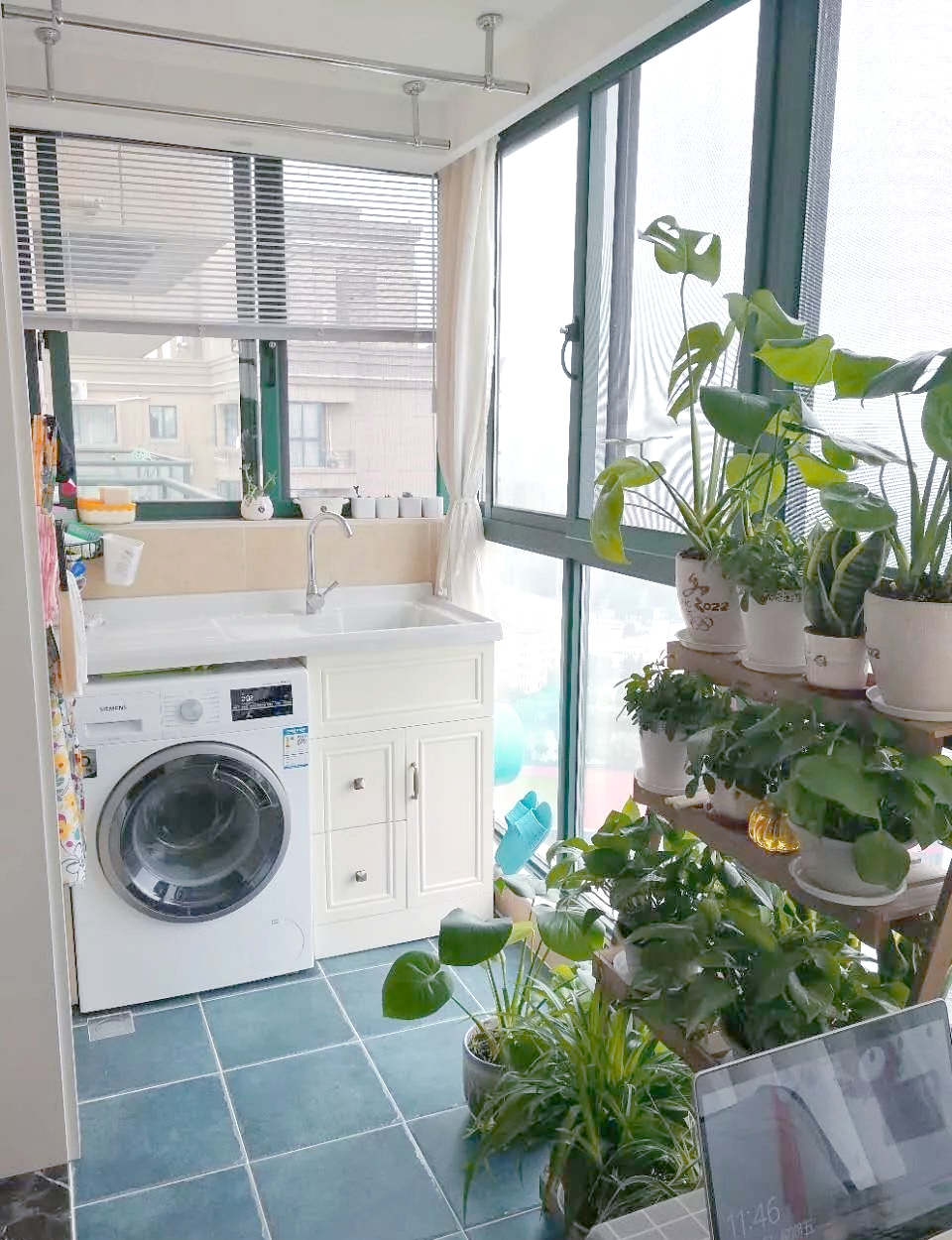 零基础也能轻松掌握的阳台洗衣空间设计