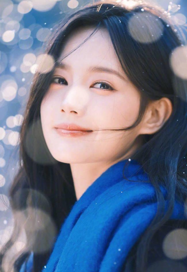 李一桐晒雪景大片 笑容甜美治愈有韩剧女主既视感