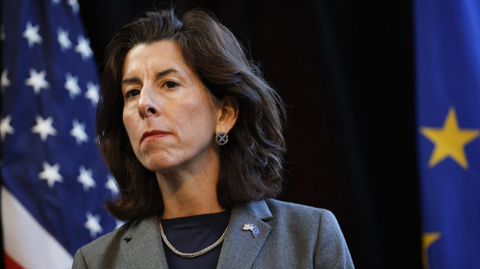 美国商务部部长雷蒙多抵达北京