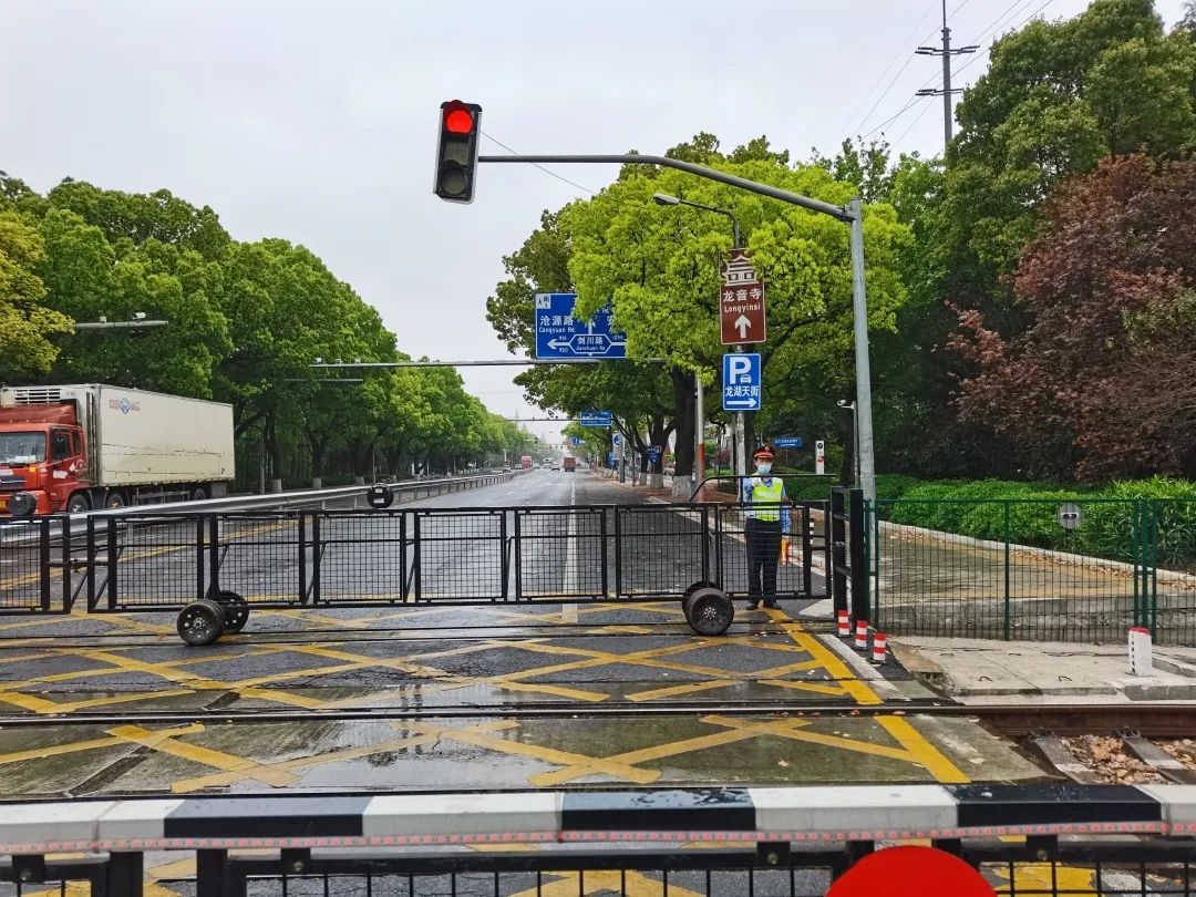 在这38处铁路道口强闯红绿灯,驾照直接被扣分!