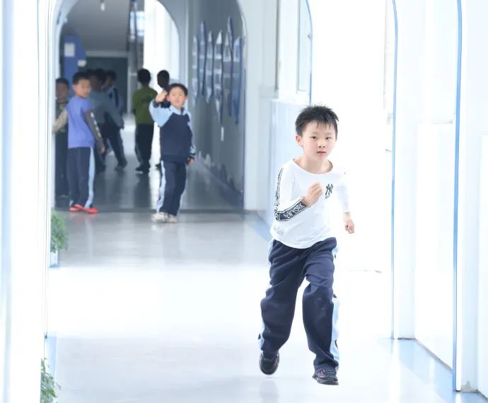 印象同济黄渡小学:刻画世间万物,摹写文化之魂