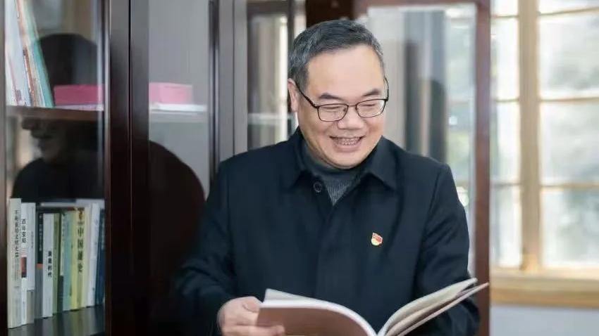 杭高集团党委书记唐新红:ai无法取代的部分,才是教育的真谛