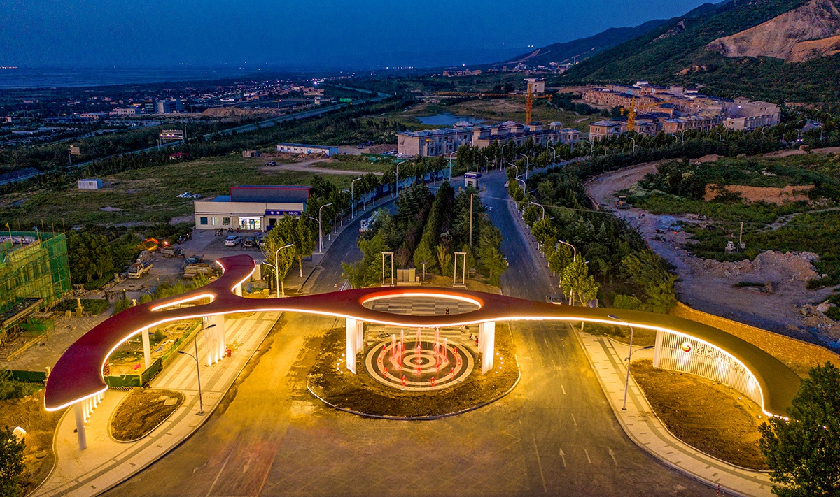 南山新境市民广场开放暨中条山文化博览园开工仪式举行