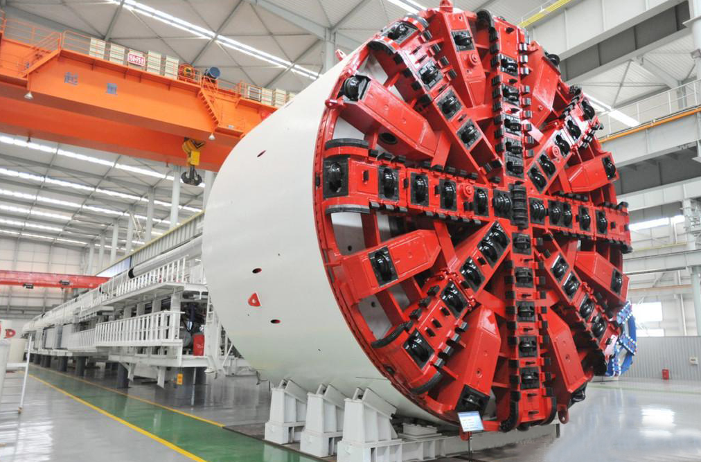 真正的吃土神器,国产最大直径土压平衡盾构机下线