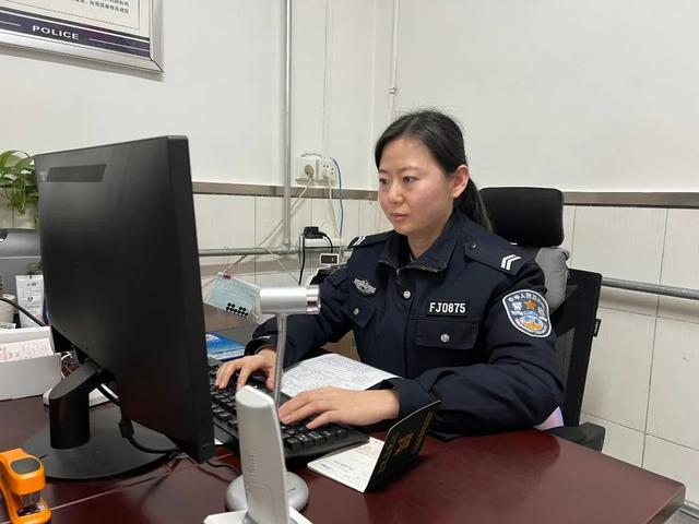 陕西女辅警图片