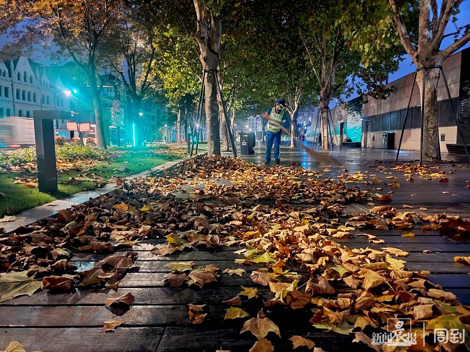 冬季夜晚刮大风的图片图片