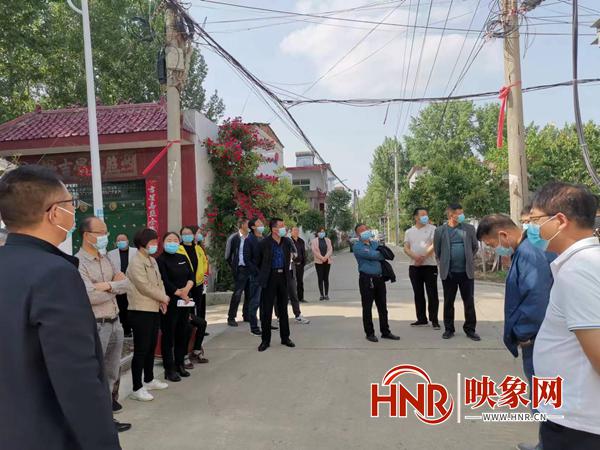 西平县权寨镇开展人居环境工作亮点村现场观摩活动