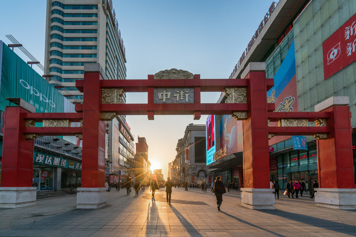 沈阳中街大春天图片