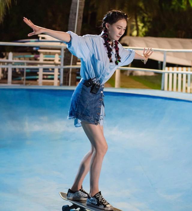 孙杨妻子张豆豆,大长腿!