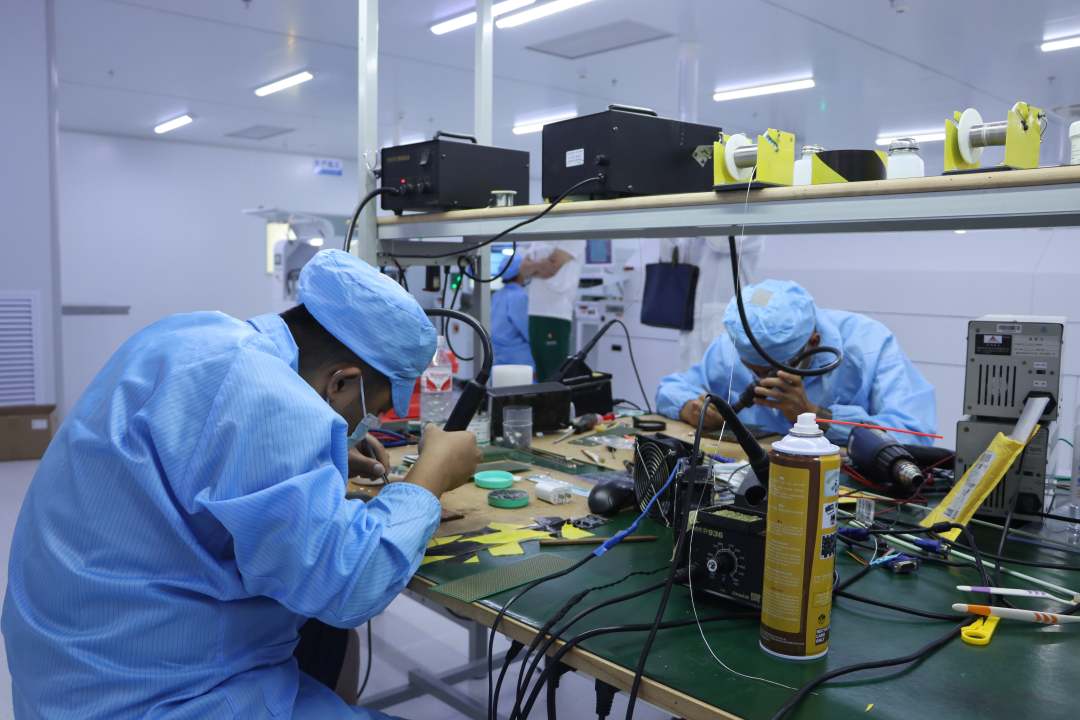 自贸试验区红河片区首单保税加工业务落地