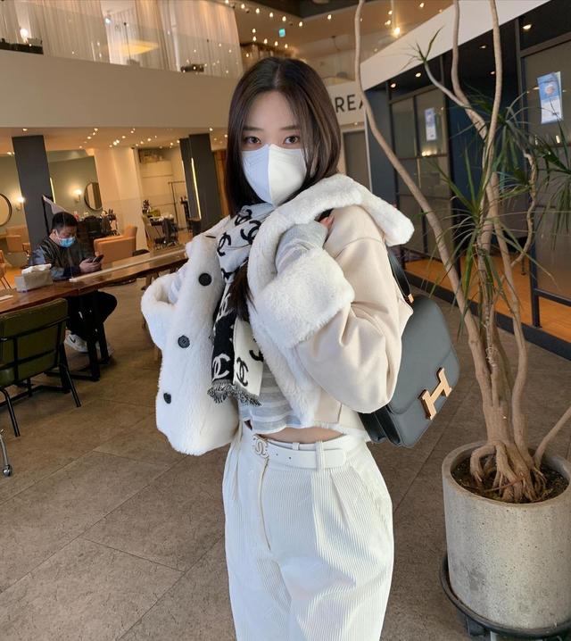 脸蛋稚嫩身材火辣 韩国童颜网红zennyrt图赏